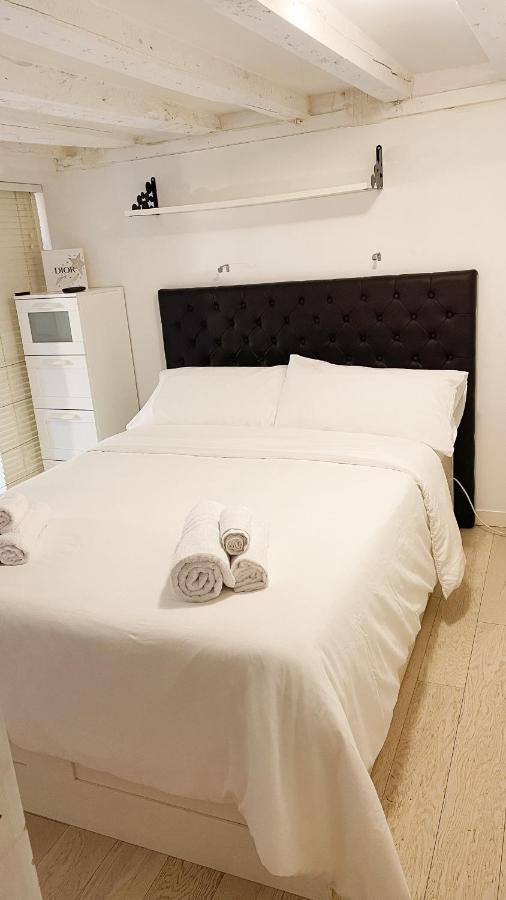 Accogliente Loft A 8 Min Dal Duomo Apartamento Milão Exterior foto
